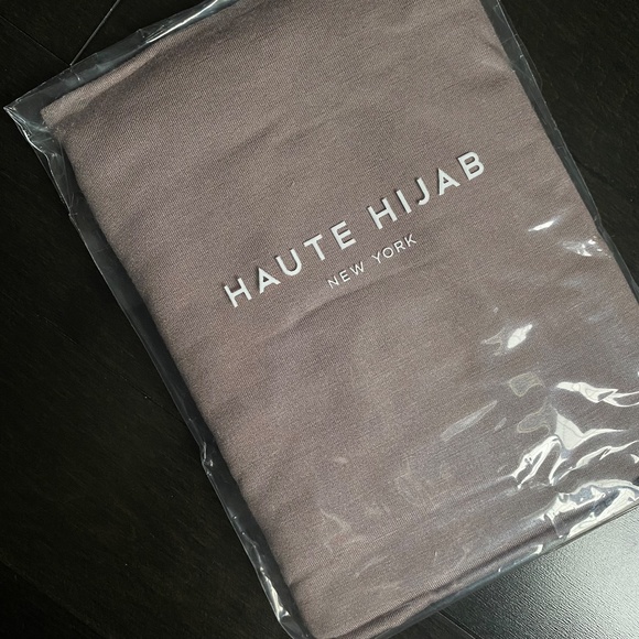 Haute Hijab "Pewter" Jersey - Picture 2 of 5